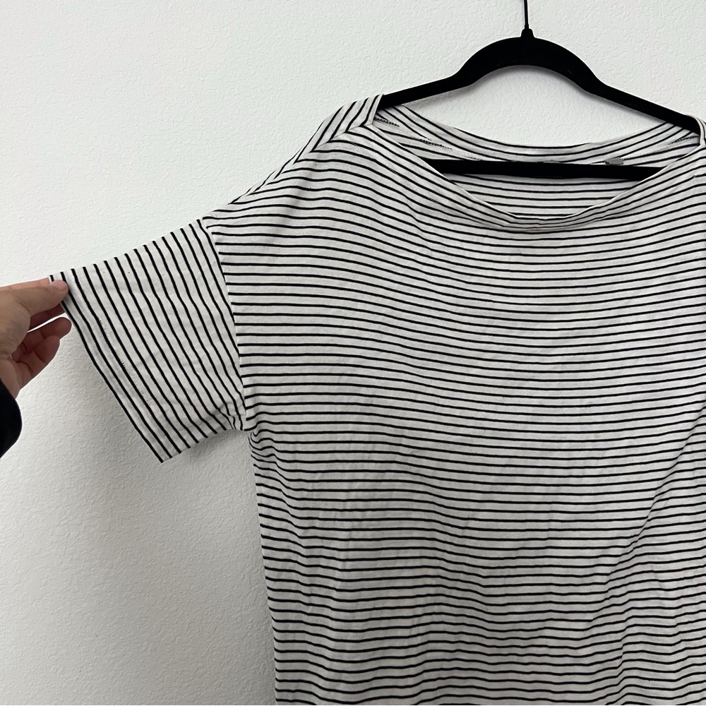 Vince Drop Shoulder Stripe Tee Size M